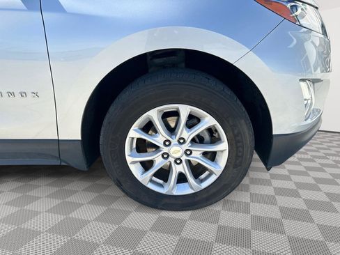 Used 2018 Chevrolet Equinox LT image 12