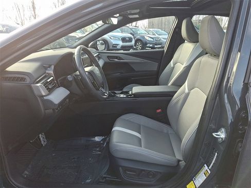 Used 2025 Toyota Camry SE image 14