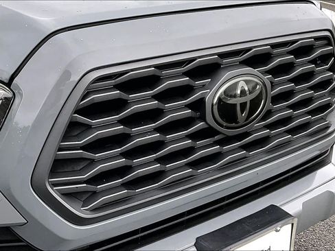 Certified 2021 Toyota Tacoma TRD Sport w/ Technology Package AWD/4WD image 29