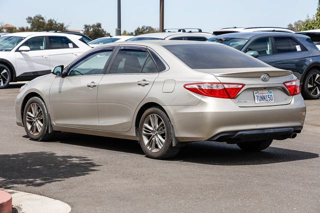 Used 2017 Toyota Camry SE FWD image 2