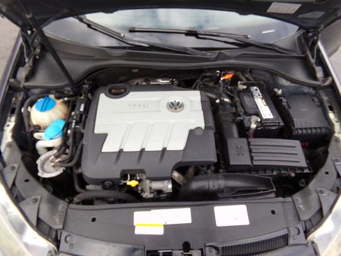 Used 2013 Volkswagen Golf TDI image 45