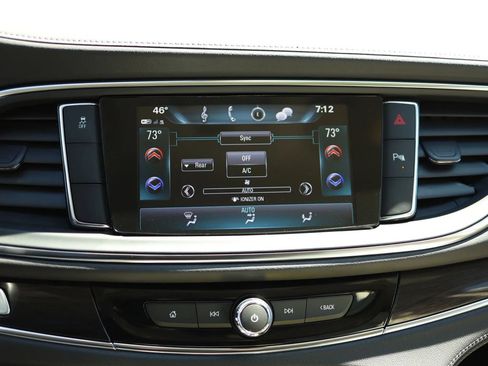 Used 2018 Buick Enclave Essence FWD image 24