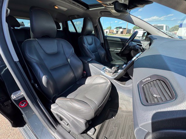Used 2015 Volvo V60 T5 Cross Country w/ Protection Package AWD/4WD image 11