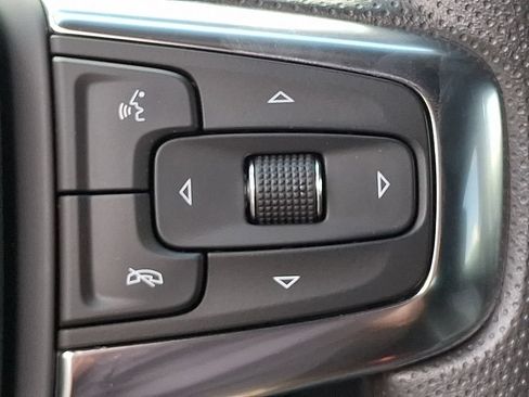 Used 2025 Chevrolet Blazer LT AWD/4WD image 22