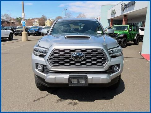 Used 2023 Toyota Tacoma TRD Sport AWD/4WD image 2