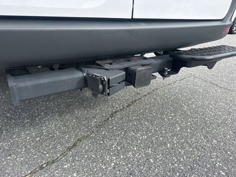 Used 2025 Mercedes-Benz Sprinter 2500 image 25