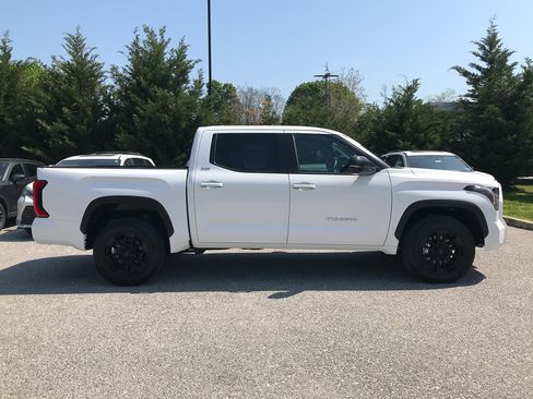Certified 2026 Toyota Tundra SR5 w/ SR5 Premium Package AWD/4WD image 8