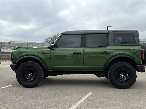 Used 2023 Ford Bronco Wildtrak image 12