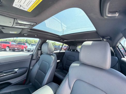 Used 2021 Kia Sportage S w/ S FWD Premium Package image 9