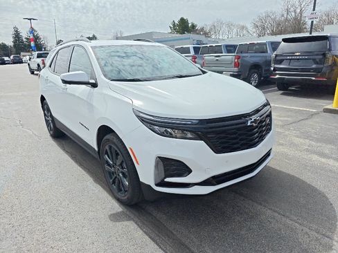 Used 2024 Chevrolet Equinox RS image 3