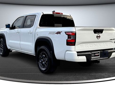 Used 2023 Nissan Frontier PRO-4X w/ Pro-4X Premium Package image 4