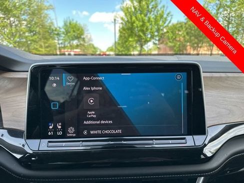 Used 2025 Volkswagen Atlas SE AWD/4WD image 12