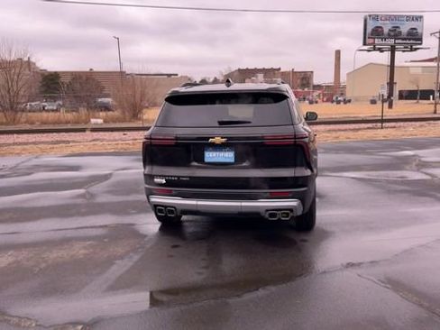 Certified 2025 Chevrolet Traverse LT w/ Driver Confidence Package image 7
