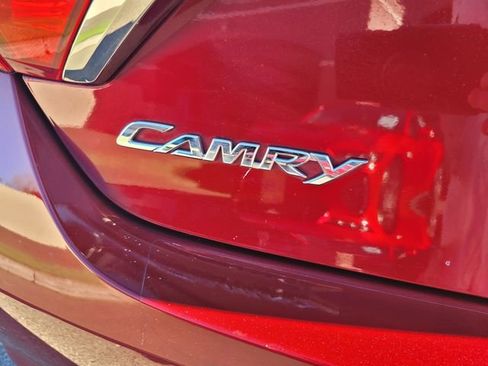 Used 2016 Toyota Camry SE image 7