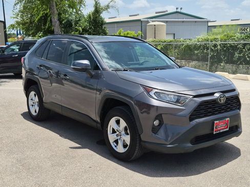 Certified 2021 Toyota RAV4 XLE FWD image 7