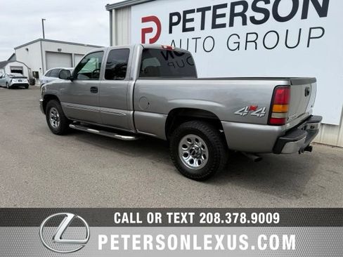 Used 2006 GMC Sierra 1500 SLE w/ Light Duty Power Package AWD/4WD image 6