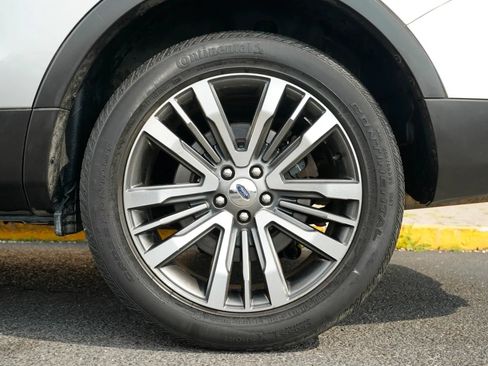 Used 2016 Ford Explorer Platinum AWD/4WD image 16