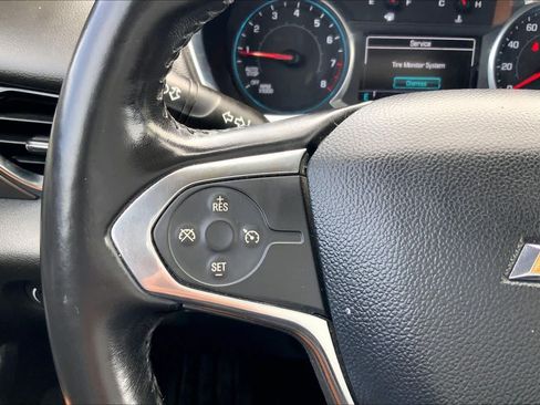 Used 2019 Chevrolet Traverse LT FWD image 24