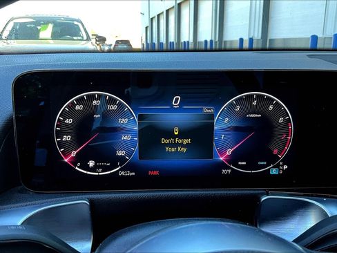 Used 2025 Mercedes-Benz GLB 250 image 16