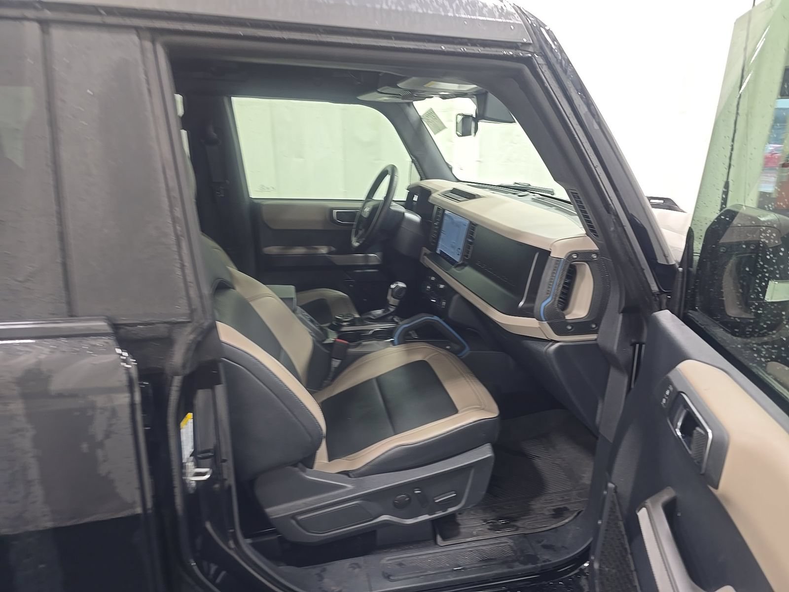 Used 2022 Ford Bronco Wildtrak AWD/4WD image 7
