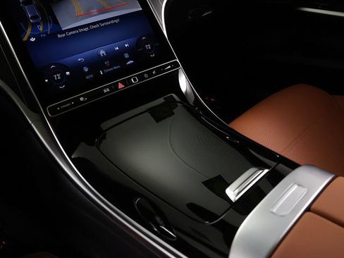 Certified 2026 Mercedes-Benz C 300 4MATIC Sedan image 21