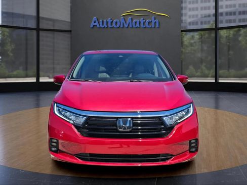 Used 2024 Honda Odyssey Touring image 2