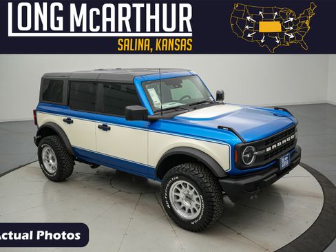 New 2025 Ford Bronco 4-Door image 1