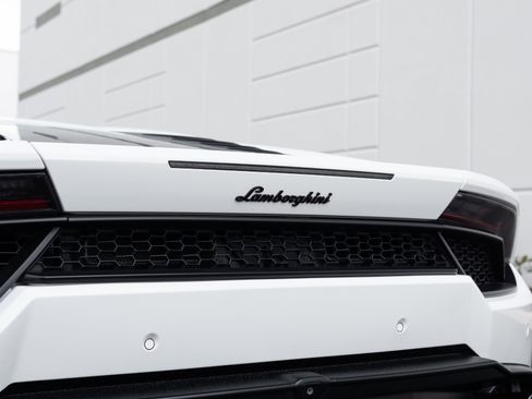 Used 2016 Lamborghini Huracan LP 580-2 RWD image 27