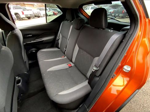 Used 2019 Nissan Kicks SV image 20