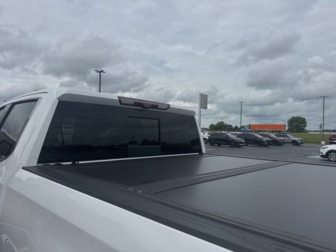 Used 2020 Chevrolet Silverado 1500 LTZ w/ LTZ Premium Package AWD/4WD image 10