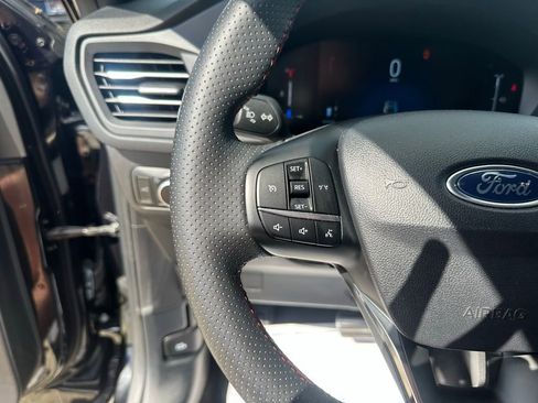 Used 2024 Ford Escape ST-Line image 14