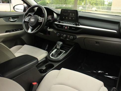 Used 2021 Kia Forte LXS FWD image 24
