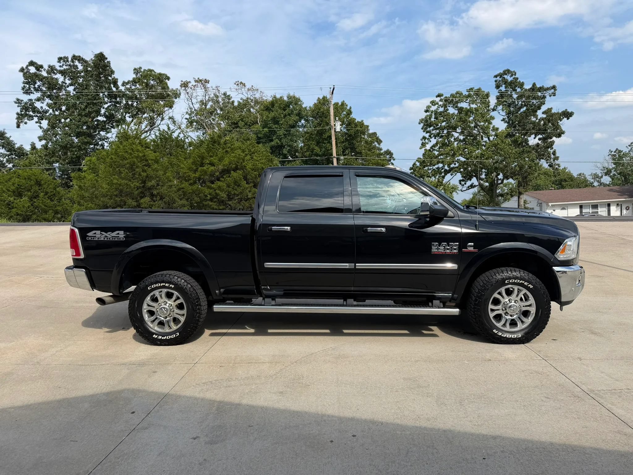 Used 2017 RAM 2500 Laramie w/ Snow Chief Group AWD/4WD image 2