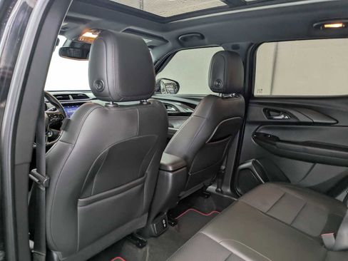 Used 2022 Chevrolet TrailBlazer RS w/ Sun and Liftgate Package image 19