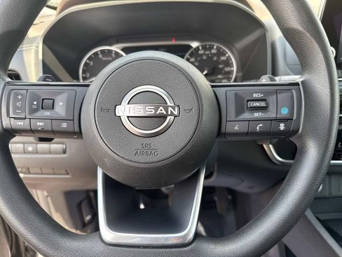 Used 2023 Nissan Rogue SV image 18