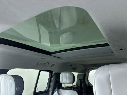 New 2025 Land Rover Defender 130 V8 image 9