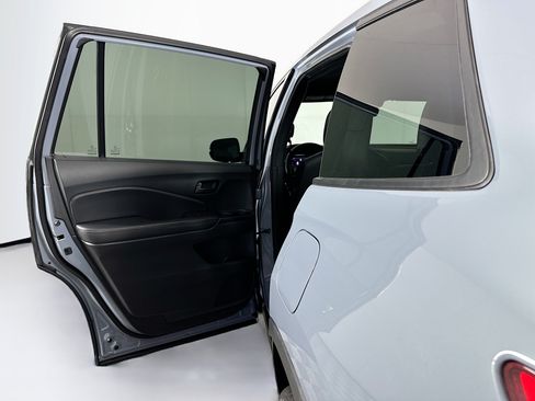 Used 2023 Honda Passport EX-L image 27
