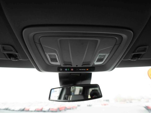 Used 2023 GMC Sierra 1500 SLT image 18