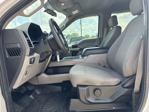 Used 2018 Ford F150 XLT RWD image 12