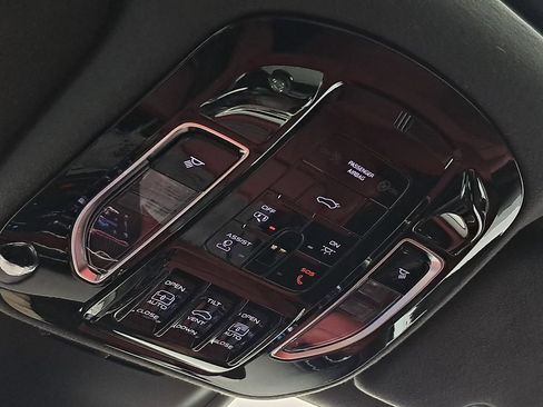 Used 2023 Maserati Grecale Modena image 47