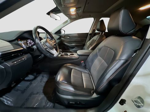 Used 2021 Nissan Altima 2.5 SR w/ SR Premium Package FWD image 14