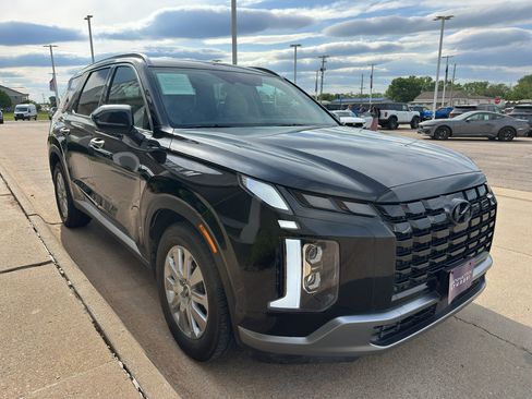 Used 2025 Hyundai Palisade SEL AWD/4WD image 2