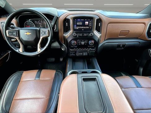 Used 2021 Chevrolet Silverado 1500 LTZ w/ Safety Package II AWD/4WD image 8