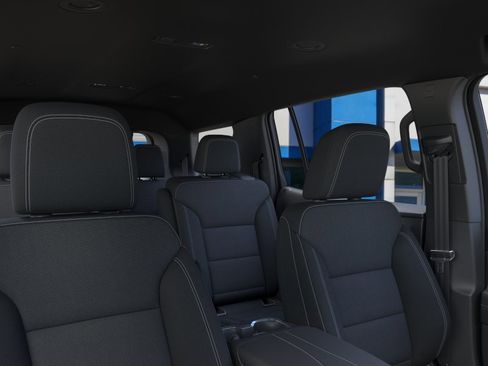 New 2026 Chevrolet Traverse LT w/ Driver Confidence Package FWD image 24