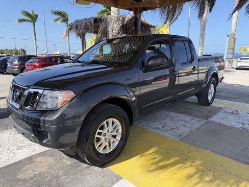 Used 2015 Nissan Frontier SV w/ SV Value Truck Package RWD image 1
