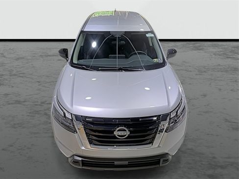 Certified 2025 Nissan Pathfinder S image 6