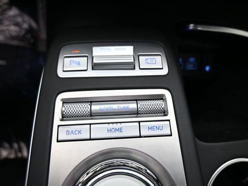 Used 2025 Genesis GV70 3.5T Sport w/ Sport Advanced Package AWD/4WD image 14