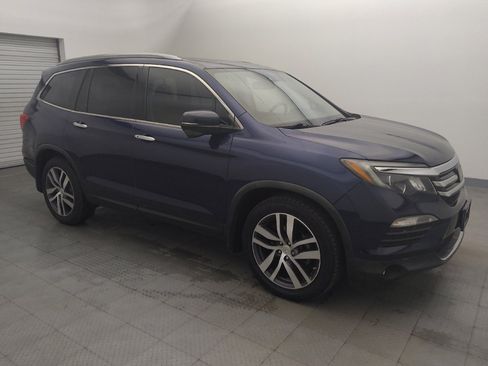 Used 2017 Honda Pilot Touring image 11