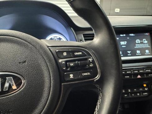 Used 2019 Kia Niro LX image 18
