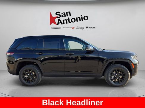 New 2025 Jeep Grand Cherokee Altitude RWD image 9